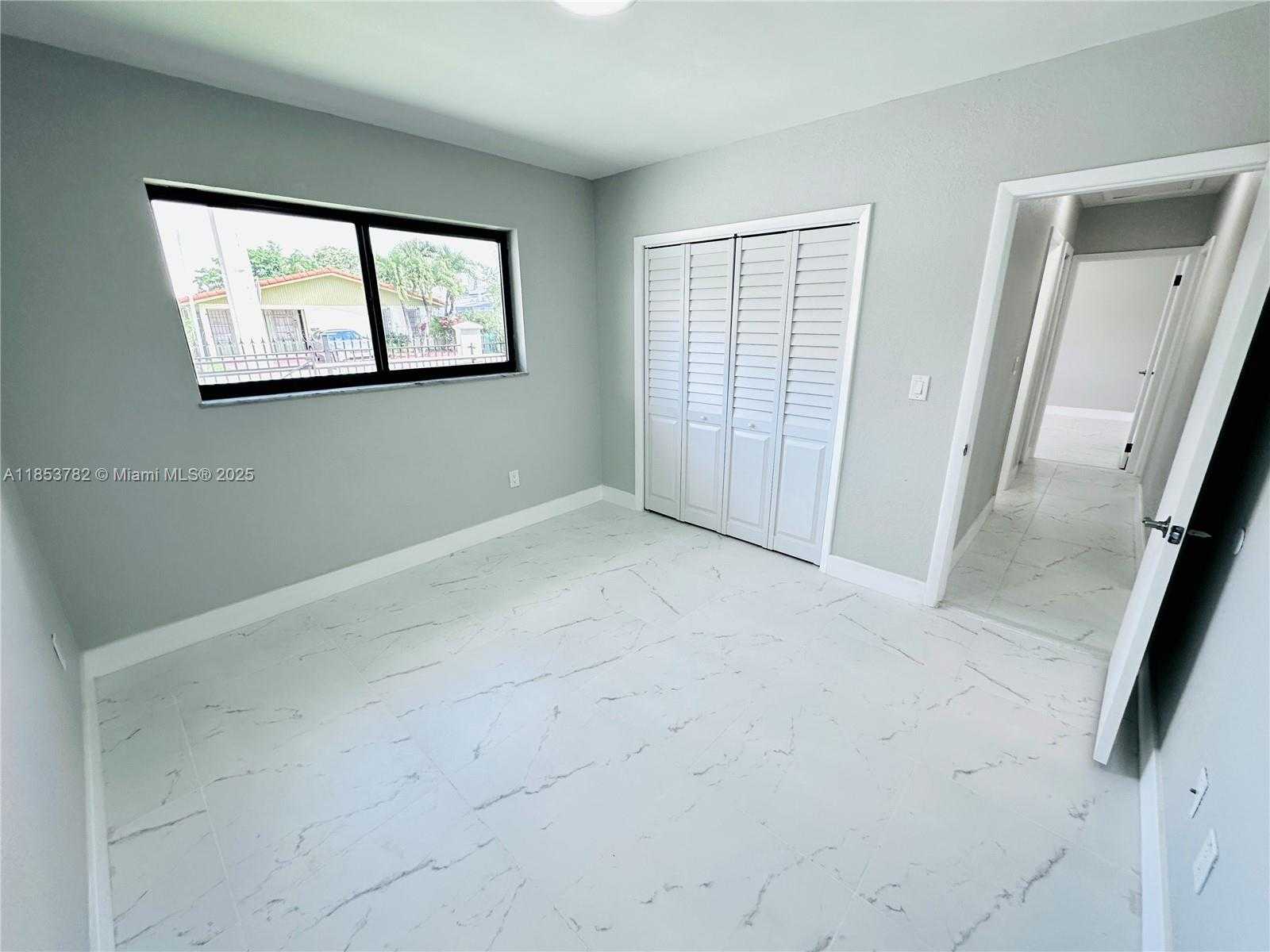 Small Image of 201 SOUTH WEST 40TH AVE, Miami Number 32