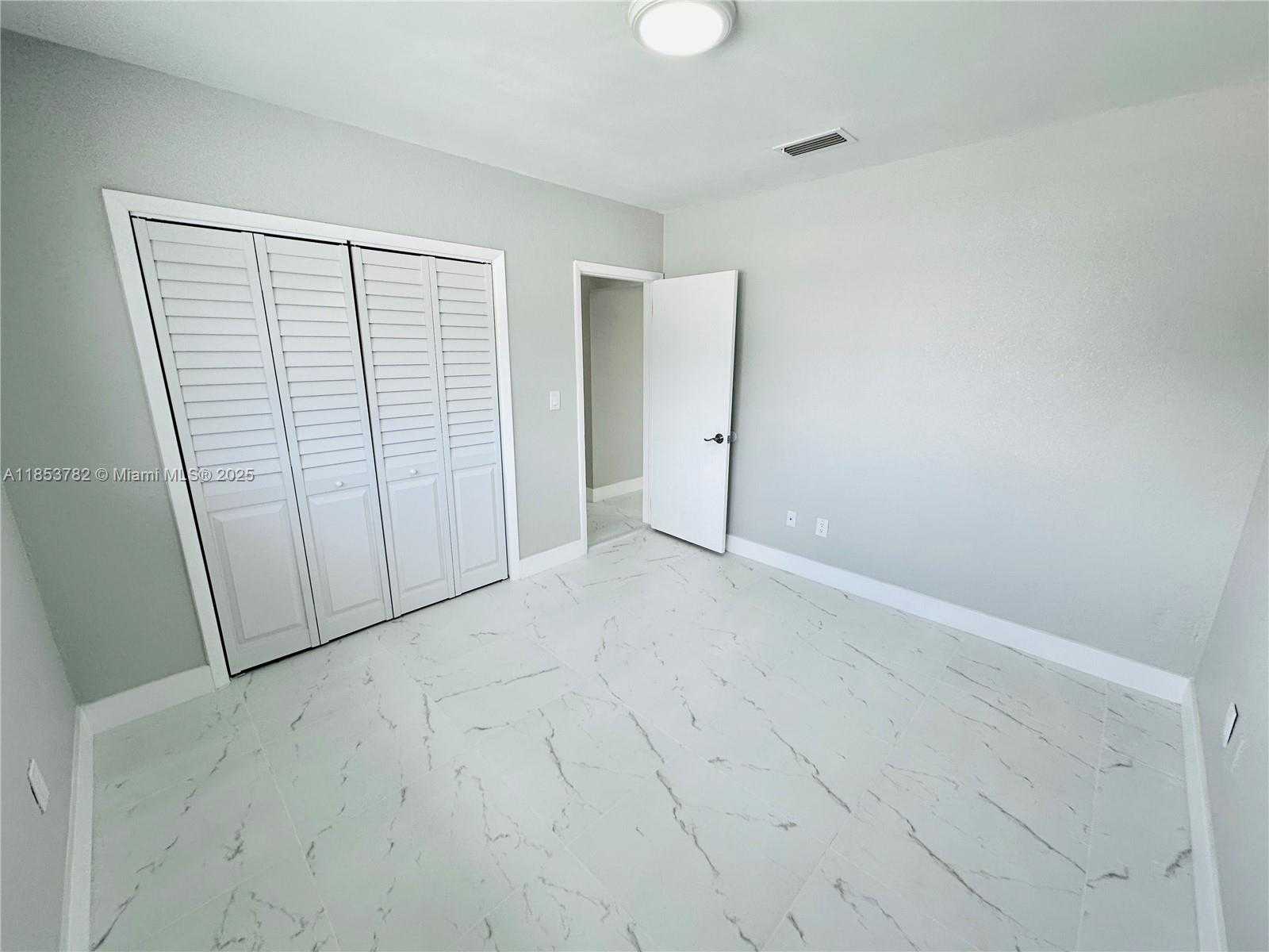 Small Image of 201 SOUTH WEST 40TH AVE, Miami Number 33