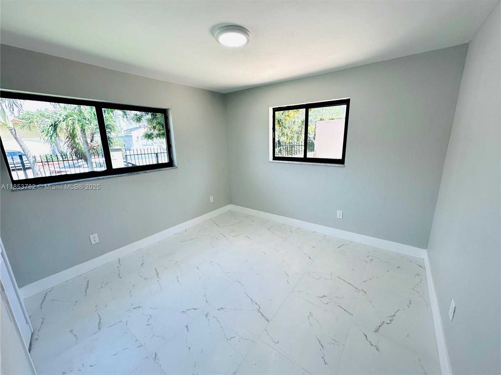 Small Image of 201 SOUTH WEST 40TH AVE, Miami Number 38