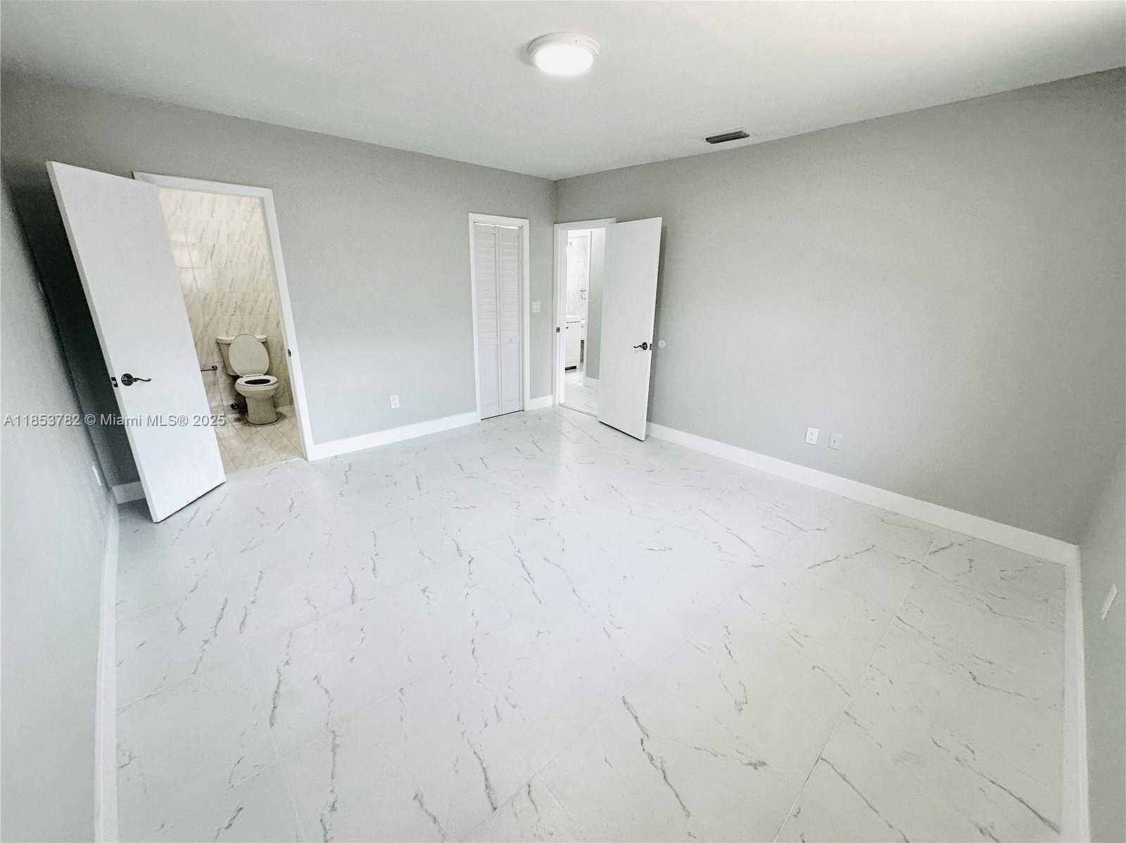 Small Image of 201 SOUTH WEST 40TH AVE, Miami Number 43
