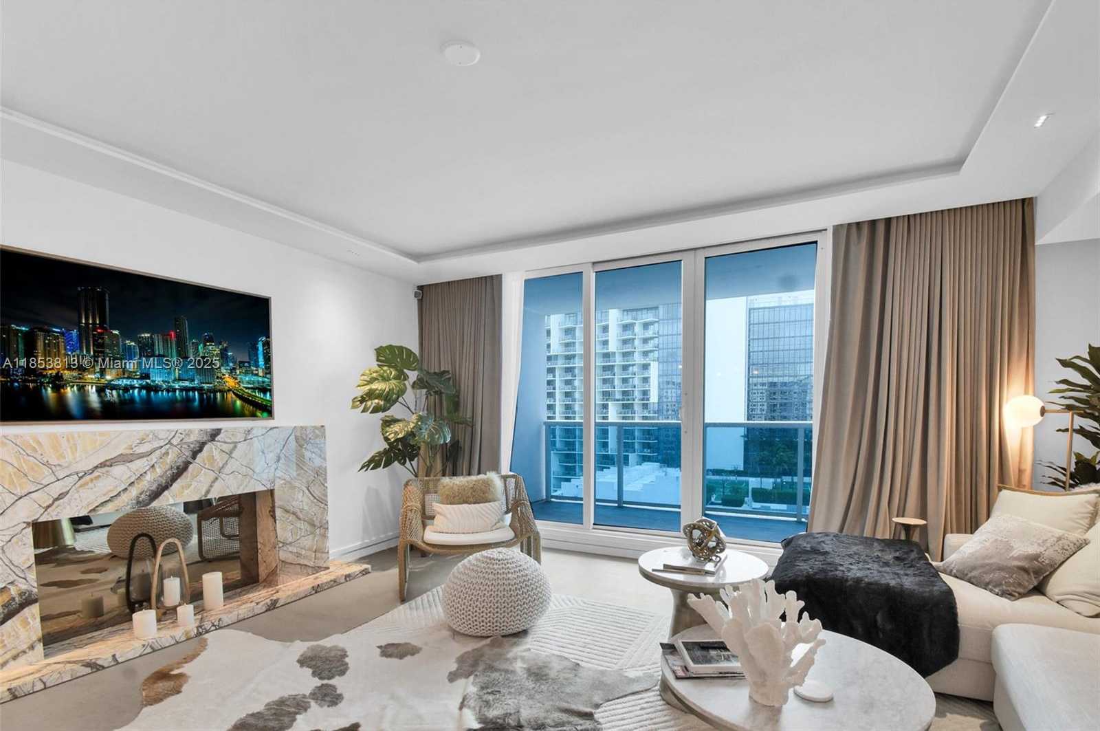 Small Image of 2301 COLLINS AVE #1201, Miami Beach Number 6