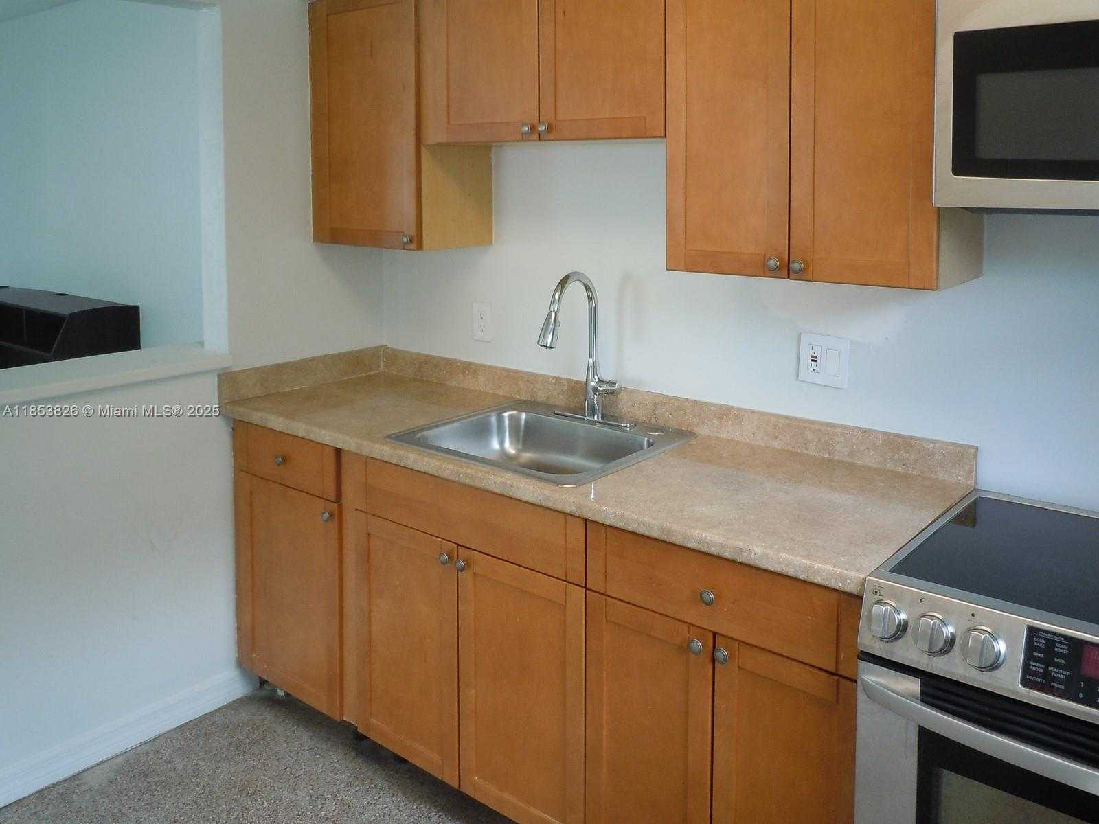 Small Image of 2124 TAYLOR ST #., Hollywood Number 10