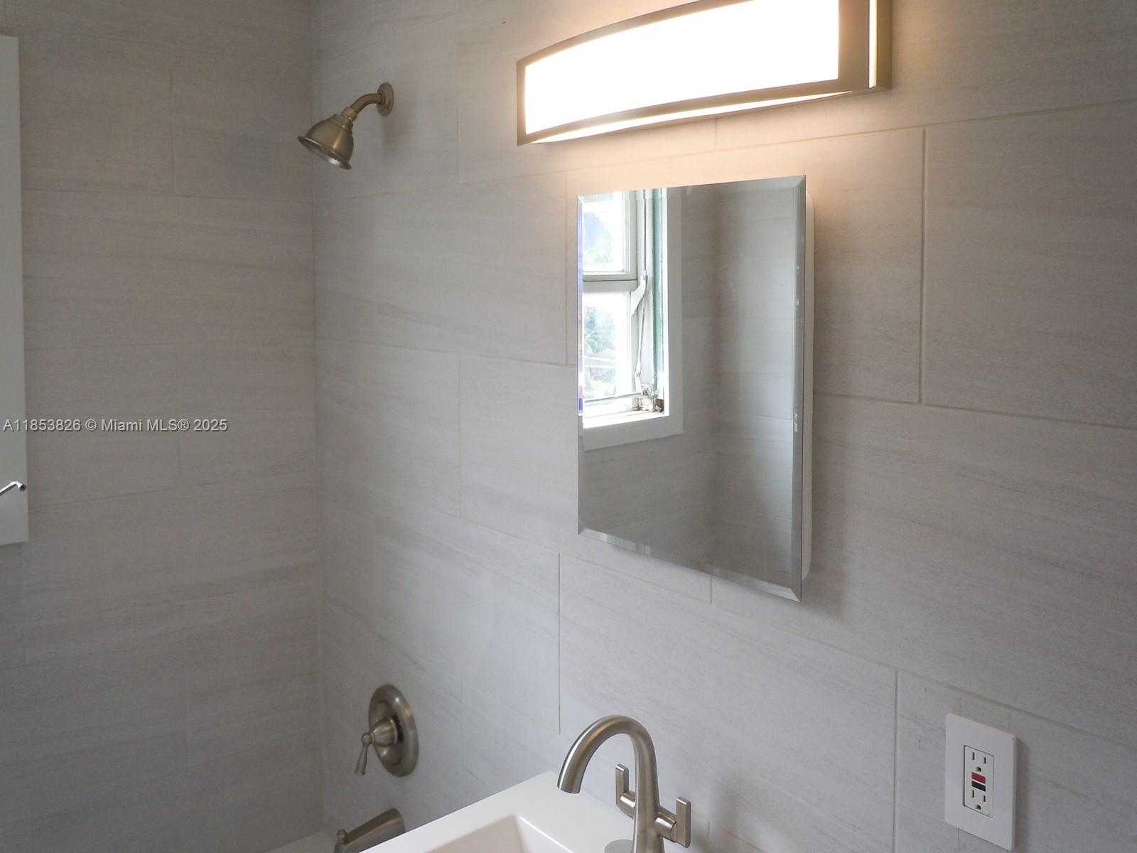 Small Image of 2124 TAYLOR ST #., Hollywood Number 31