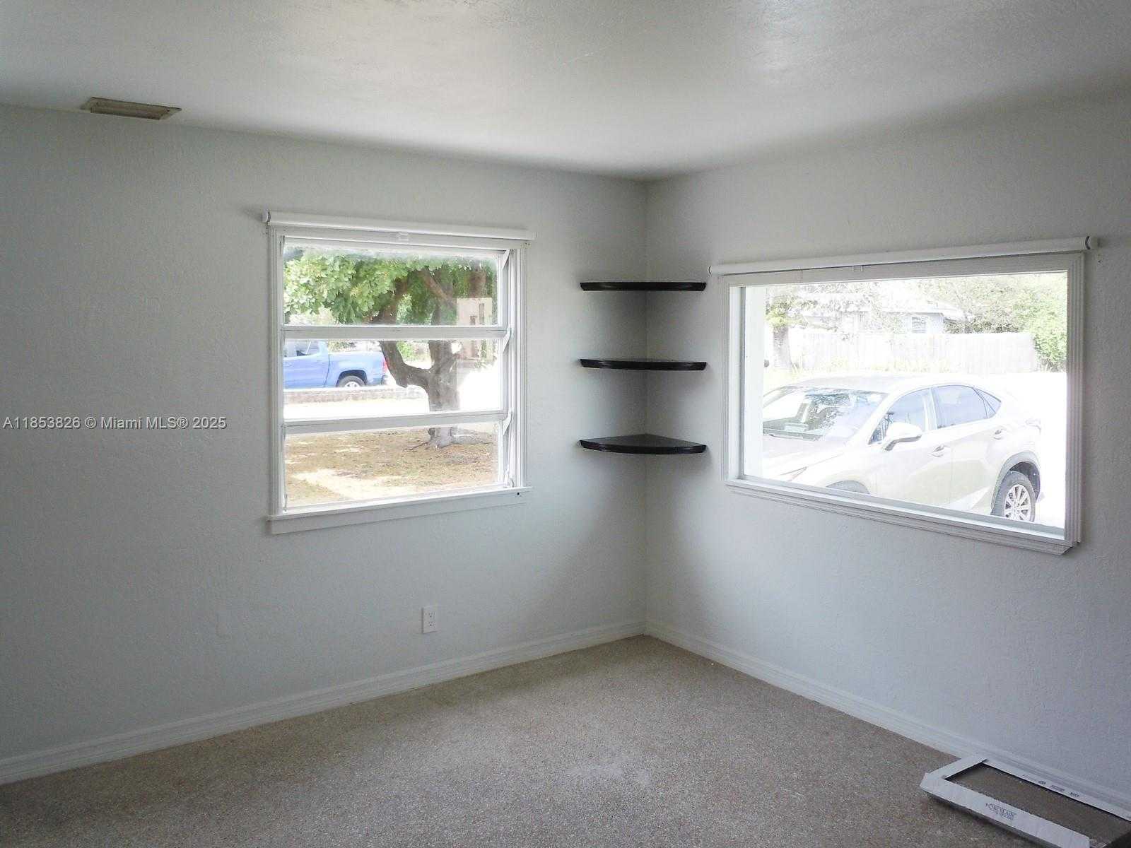 Small Image of 2124 TAYLOR ST #., Hollywood Number 4