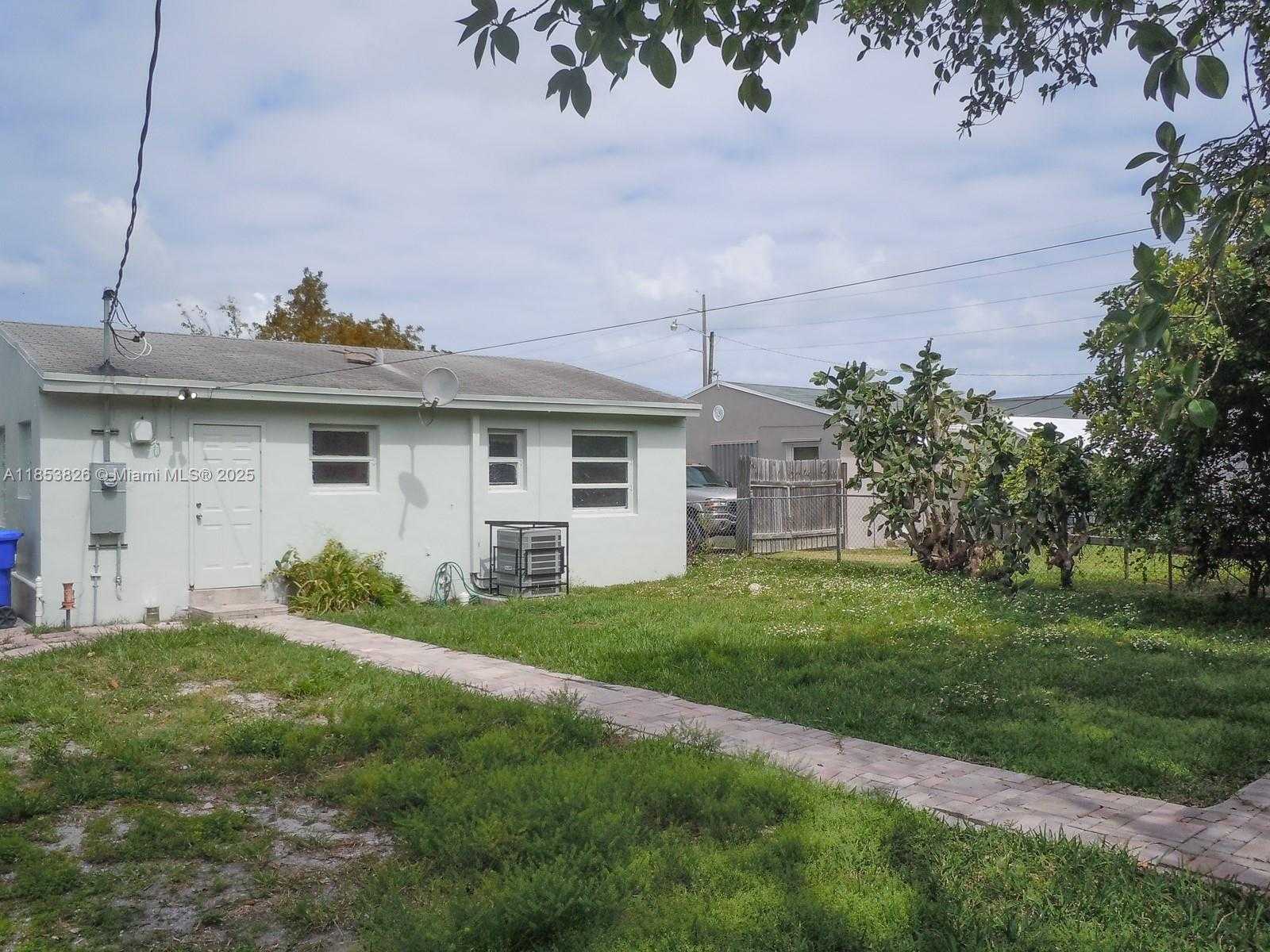 Small Image of 2124 TAYLOR ST #., Hollywood Number 41