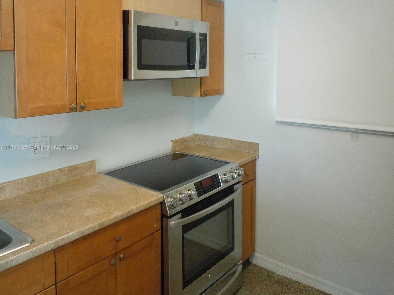 Small Image of 2124 TAYLOR ST #., Hollywood Number 5