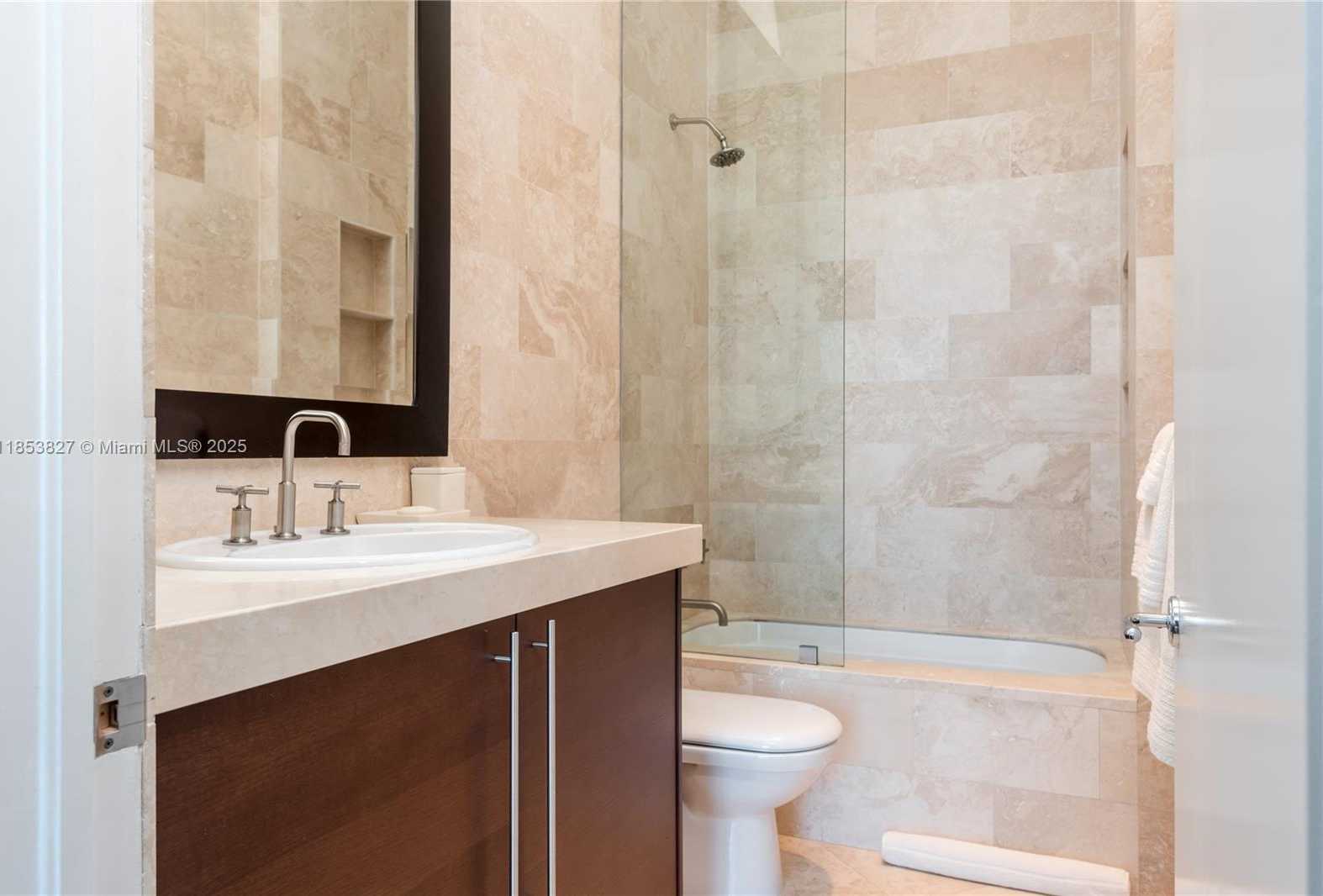 Small Image of 5959 COLLINS AVE #2007, Miami Beach Number 11