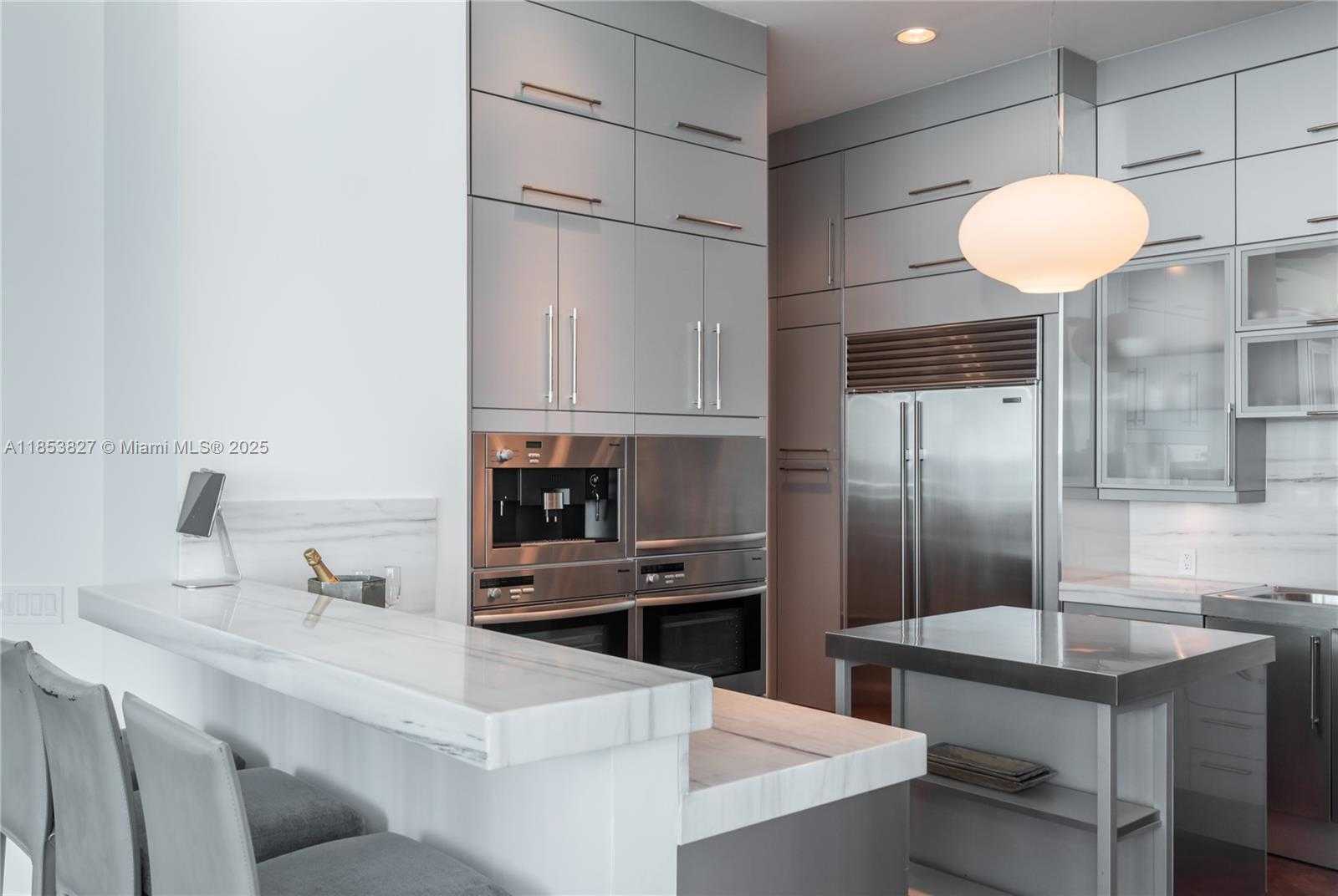 Small Image of 5959 COLLINS AVE #2007, Miami Beach Number 16