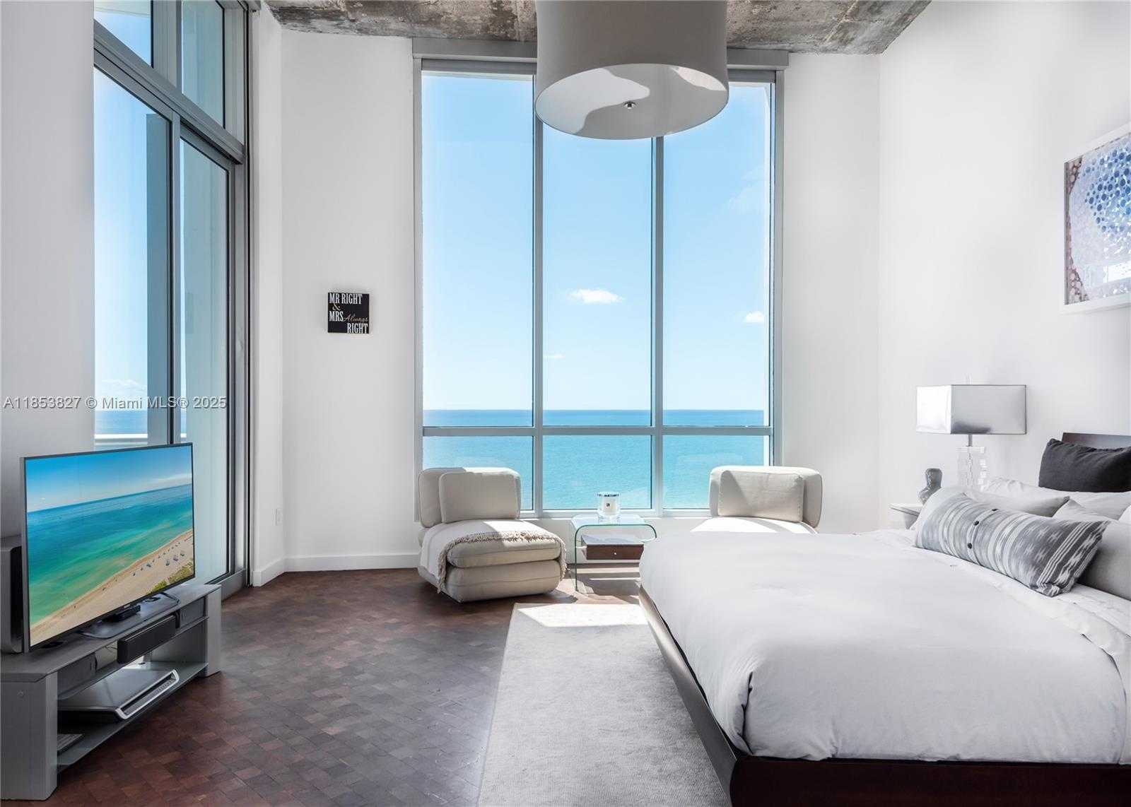 Small Image of 5959 COLLINS AVE #2007, Miami Beach Number 23