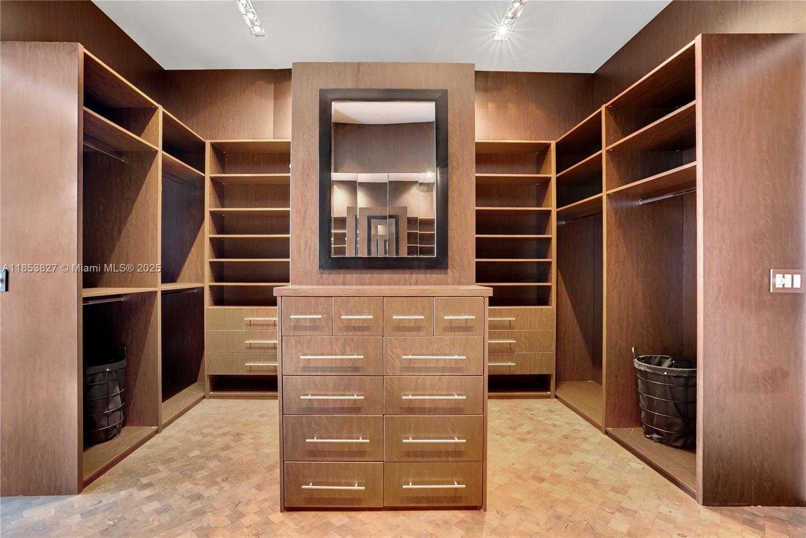 Small Image of 5959 COLLINS AVE #2007, Miami Beach Number 29