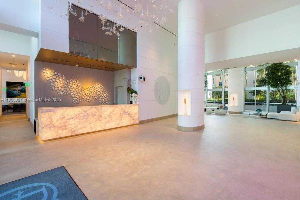 Small Image of 5959 COLLINS AVE #2007, Miami Beach Number 41