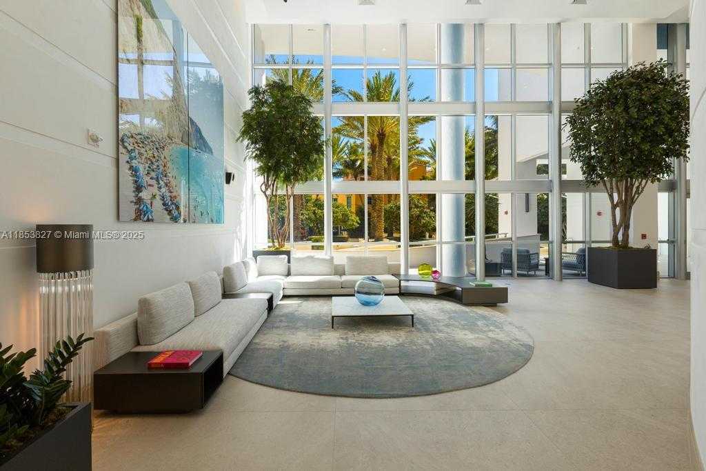 Small Image of 5959 COLLINS AVE #2007, Miami Beach Number 44