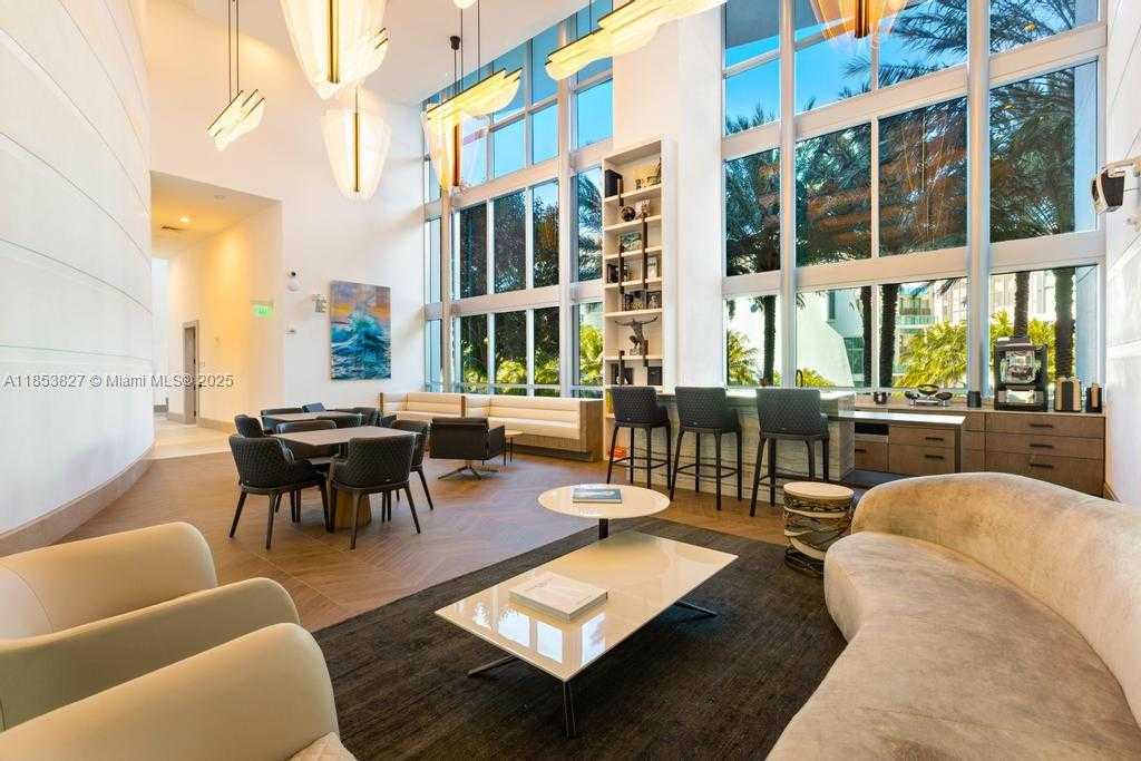Small Image of 5959 COLLINS AVE #2007, Miami Beach Number 47
