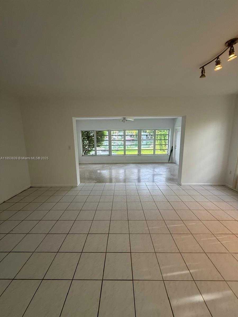 Small Image of 700 SOUTH SHORE DR #700, Miami Beach Number 10