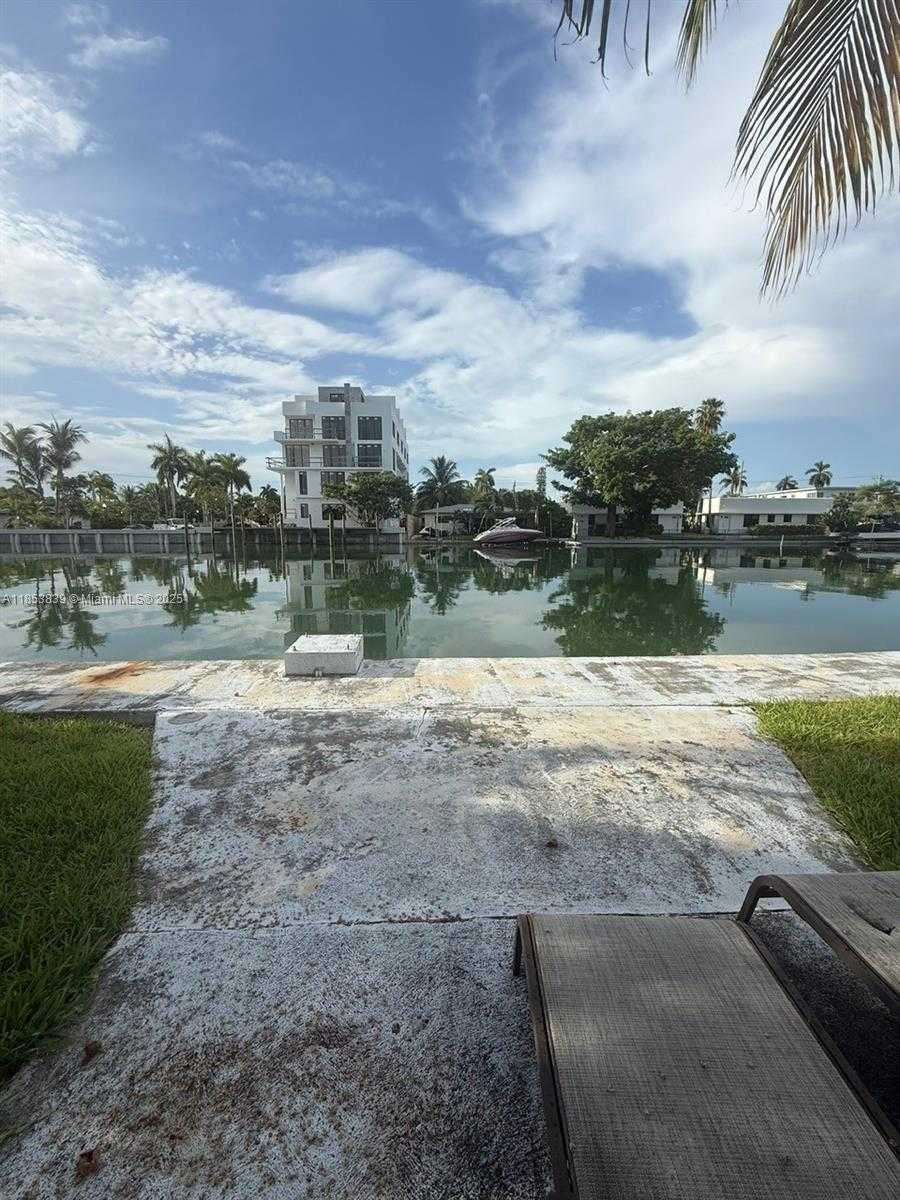Small Image of 700 SOUTH SHORE DR #700, Miami Beach Number 5