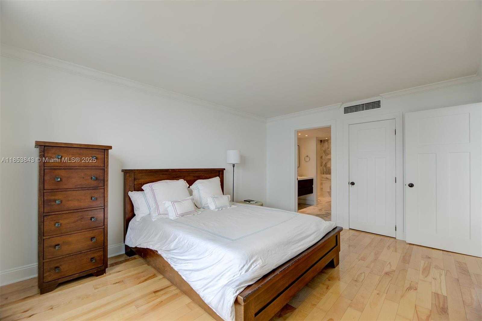 Small Image of 6770 INDIAN CREEK DR #12A, Miami Beach Number 25