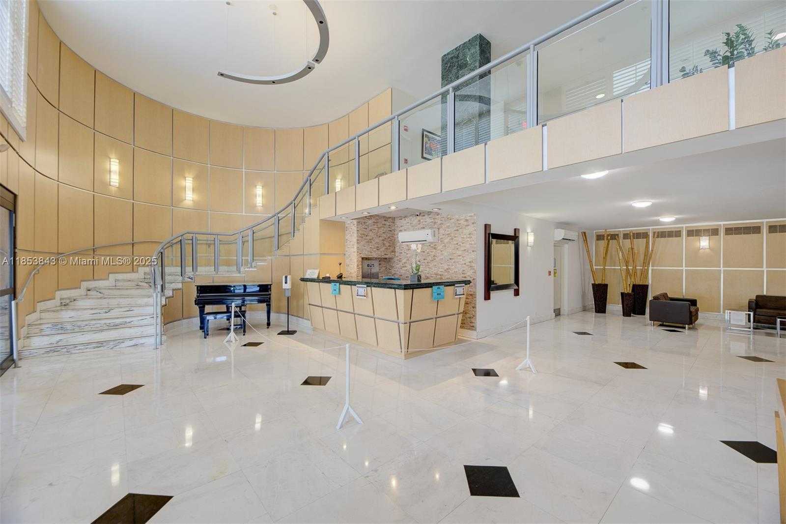Small Image of 6770 INDIAN CREEK DR #12A, Miami Beach Number 4