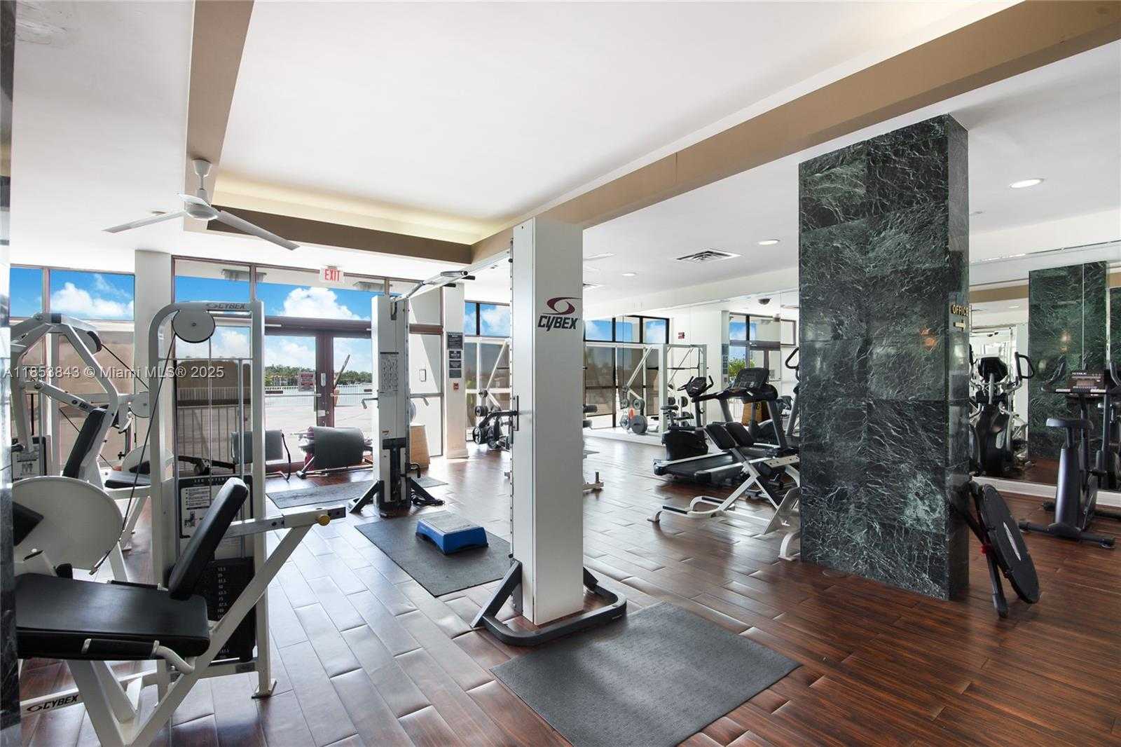 Small Image of 6770 INDIAN CREEK DR #12A, Miami Beach Number 7