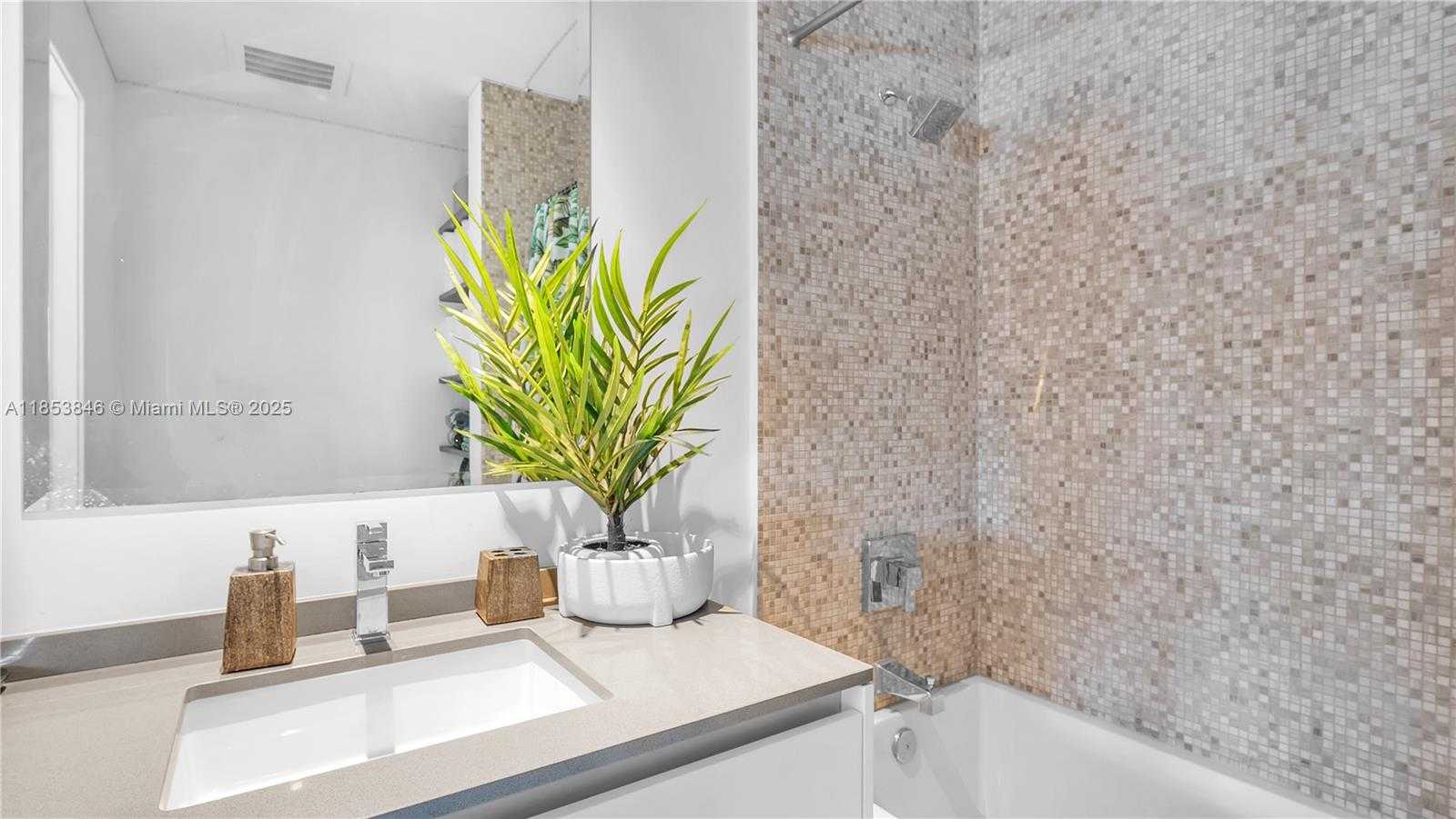 Small Image of 88 SOUTH WEST 7TH ST #2312, Miami Number 14