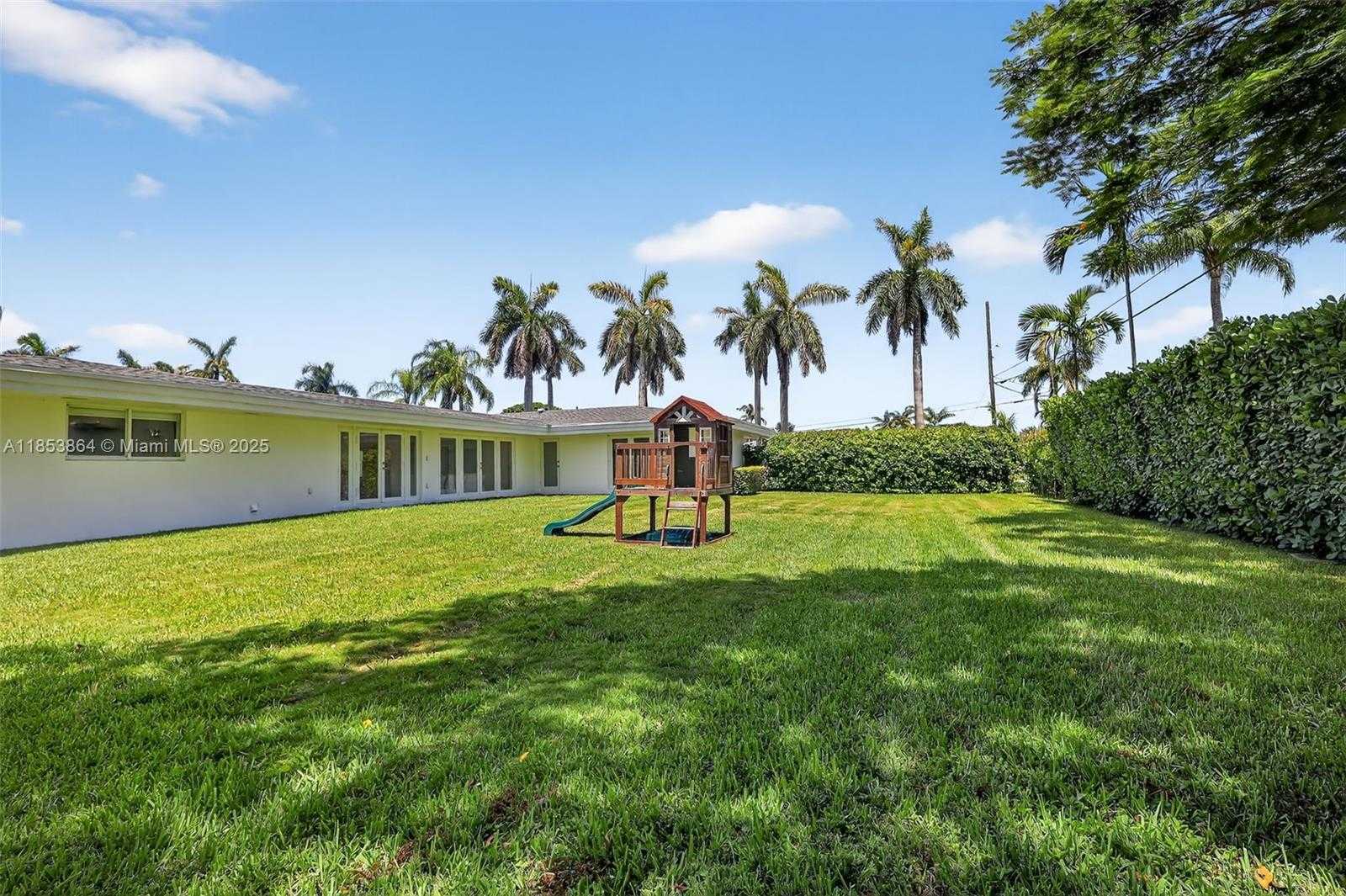 Small Image of 7200 SOUTH WEST 137TH ST, Palmetto Bay Number 41