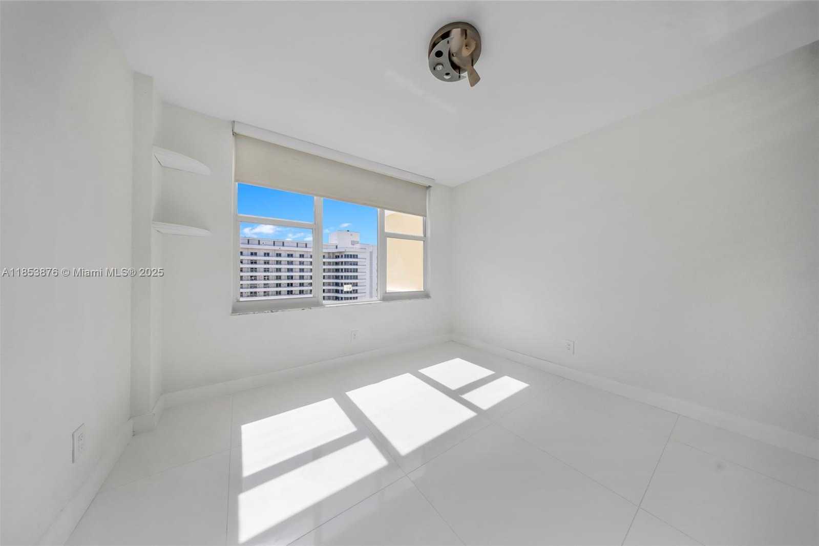 Small Image of 5600 COLLINS AVE #9B, Miami Beach Number 11