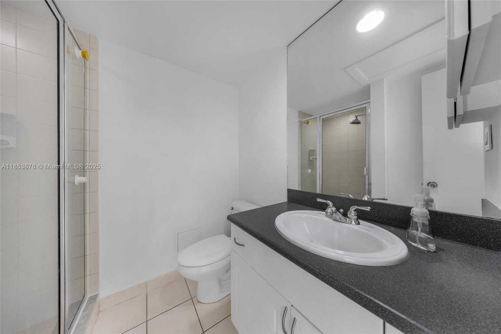 Small Image of 5600 COLLINS AVE #9B, Miami Beach Number 17