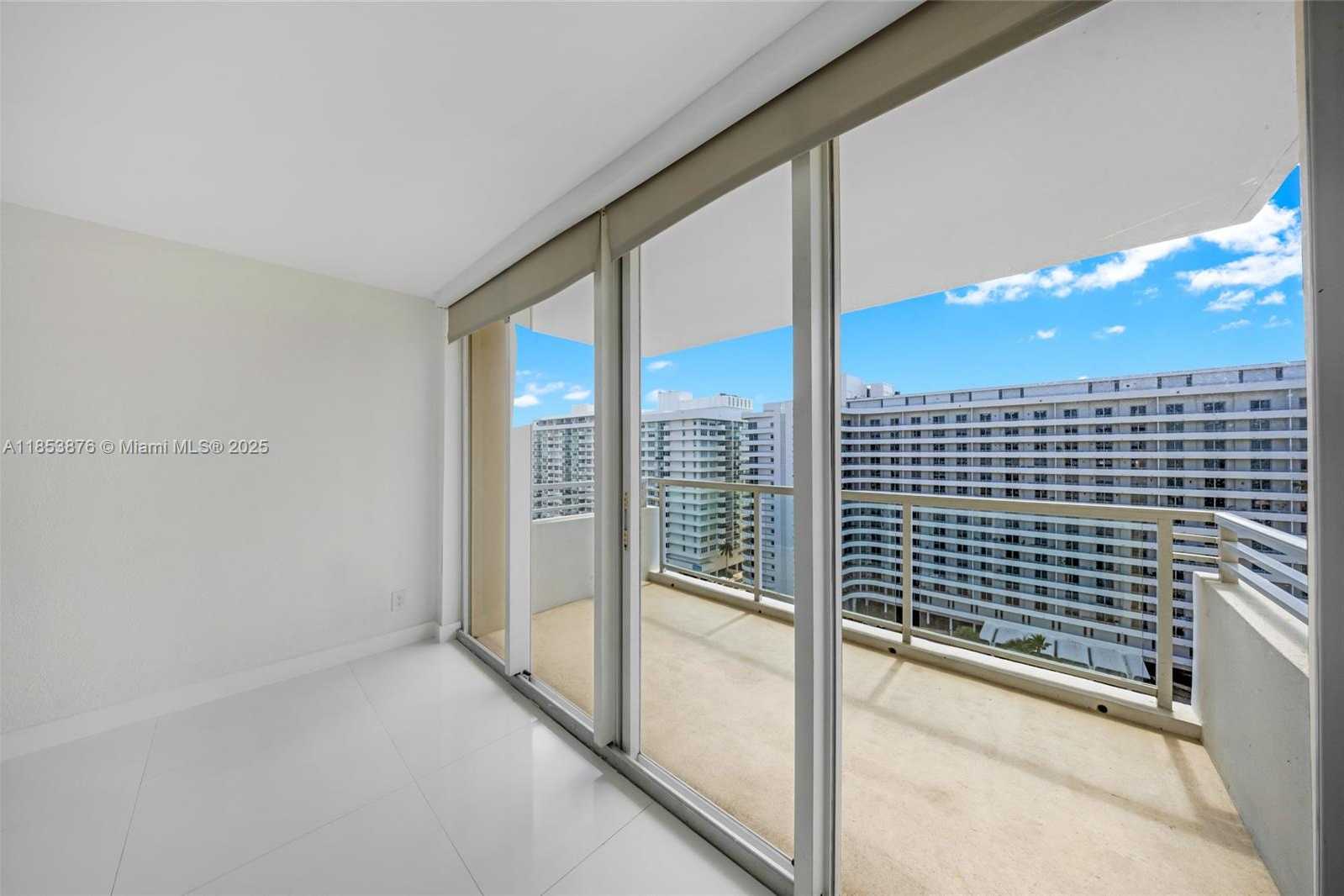 Small Image of 5600 COLLINS AVE #9B, Miami Beach Number 4