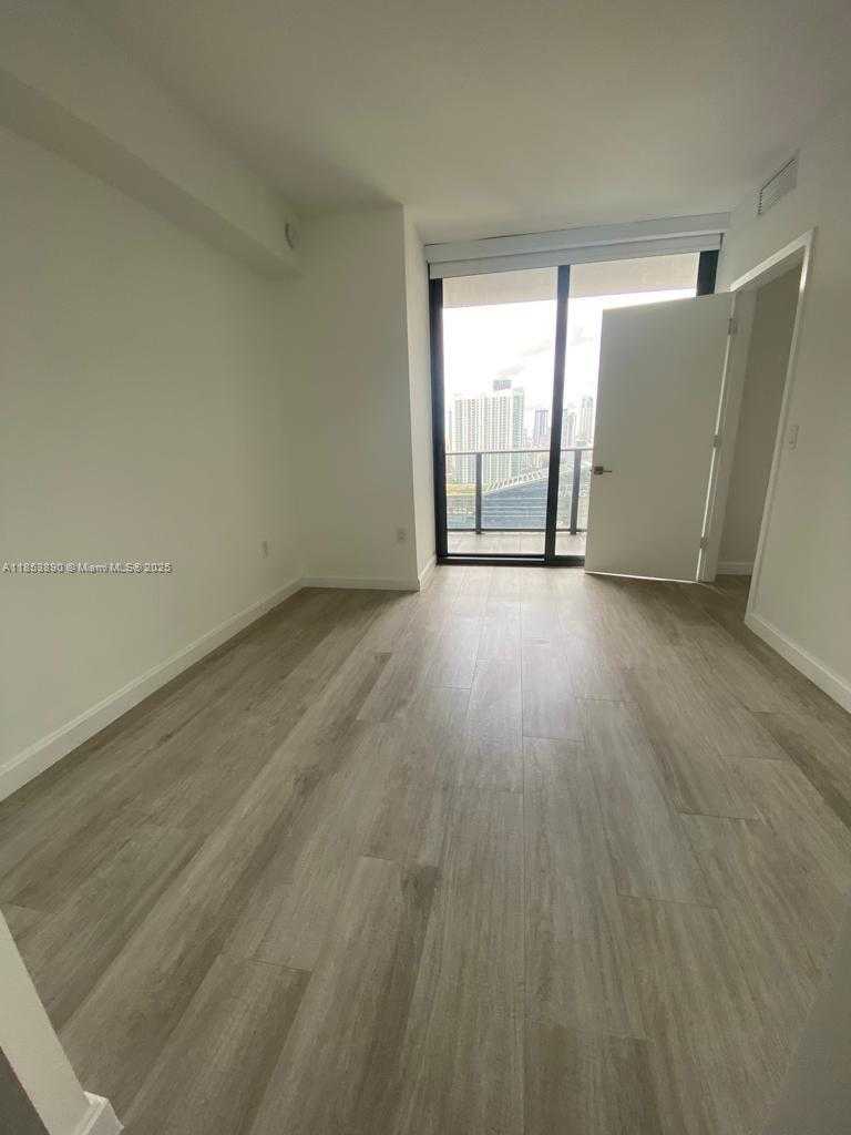 Small Image of 45 SOUTH WEST 9TH ST #2510, Miami Number 29