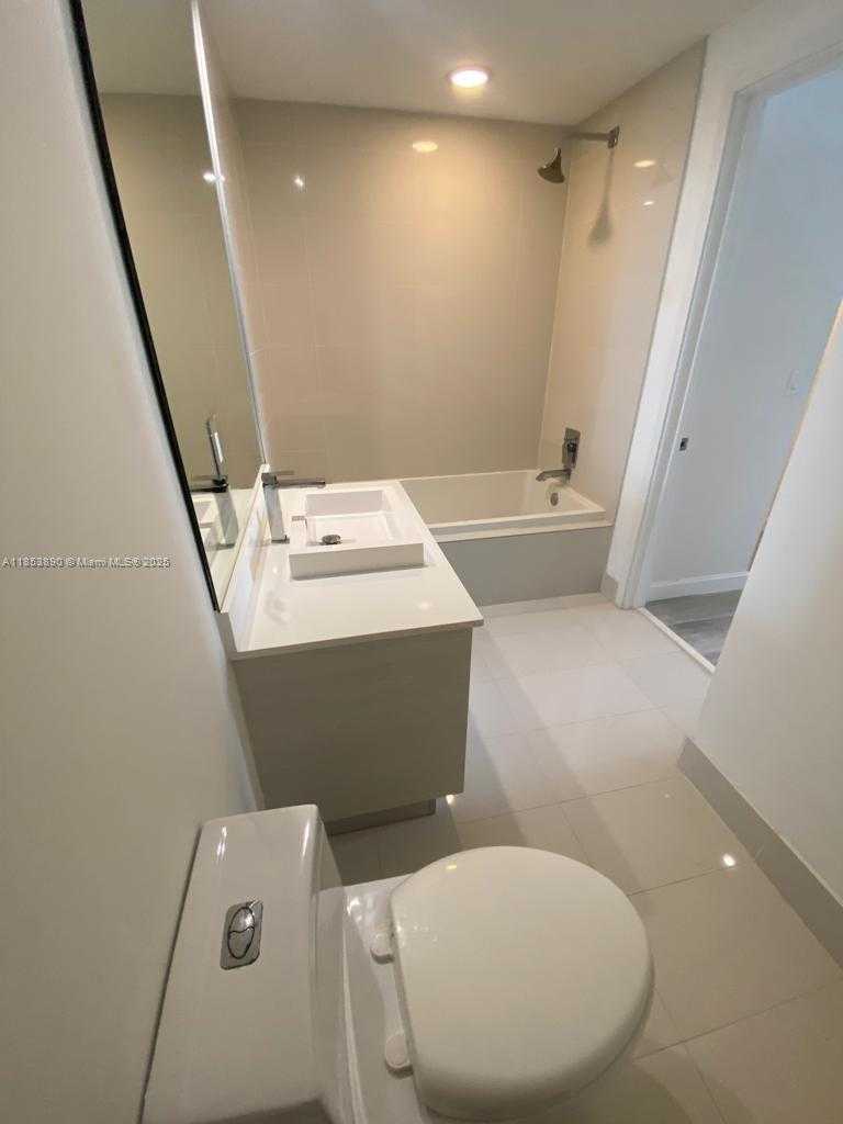 Small Image of 45 SOUTH WEST 9TH ST #2510, Miami Number 31
