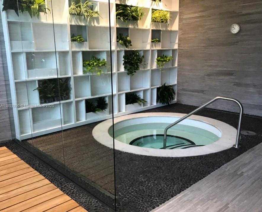 Small Image of 45 SOUTH WEST 9TH ST #2510, Miami Number 6