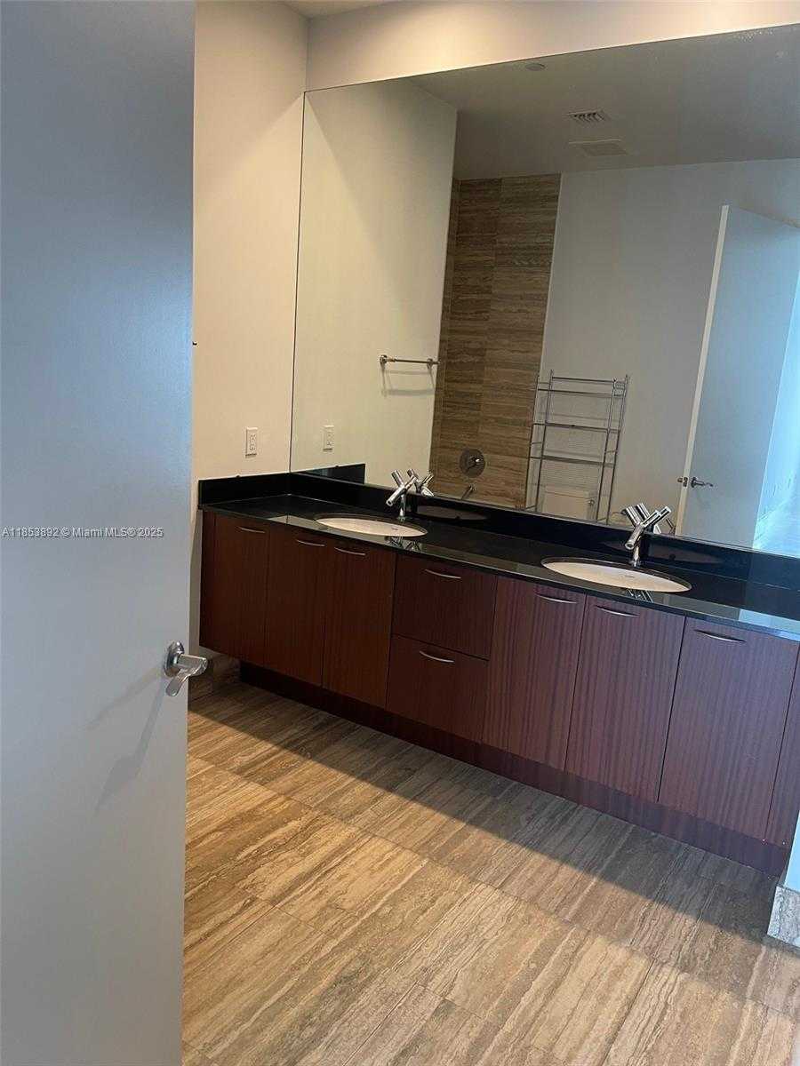 Small Image of 15901 COLLINS AVE #3405, Sunny Isles Beach Number 6