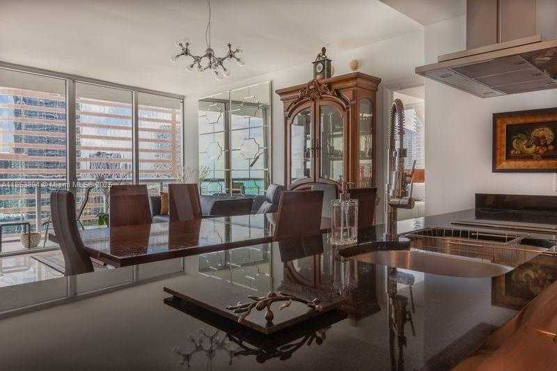 Small Image of 495 BRICKELL AVE #2911, Miami Number 11