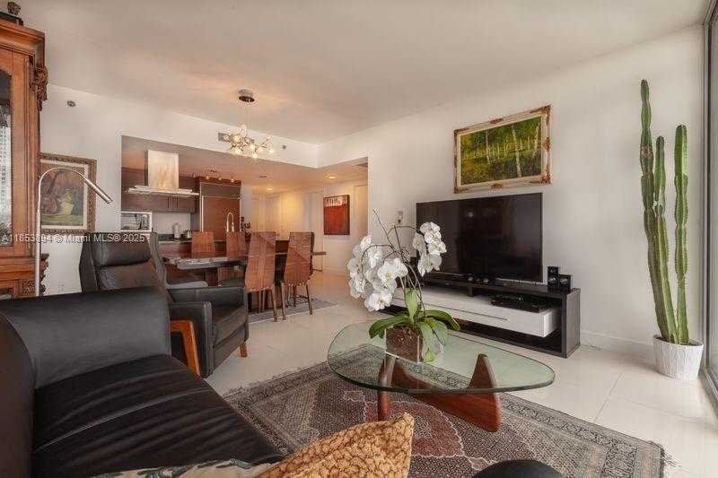Small Image of 495 BRICKELL AVE #2911, Miami Number 7