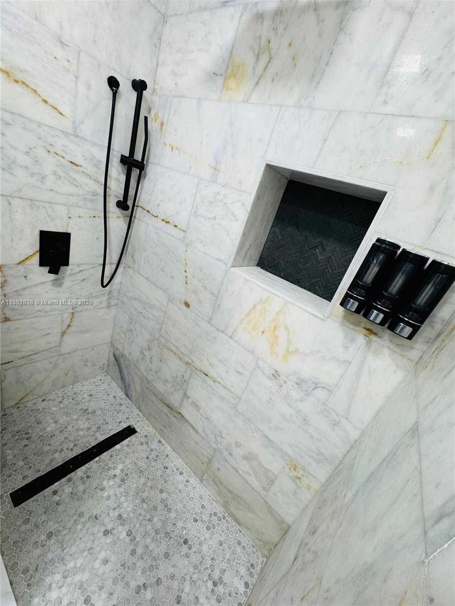 Small Image of 2723 SOUTH WEST 13TH ST, Miami Number 14