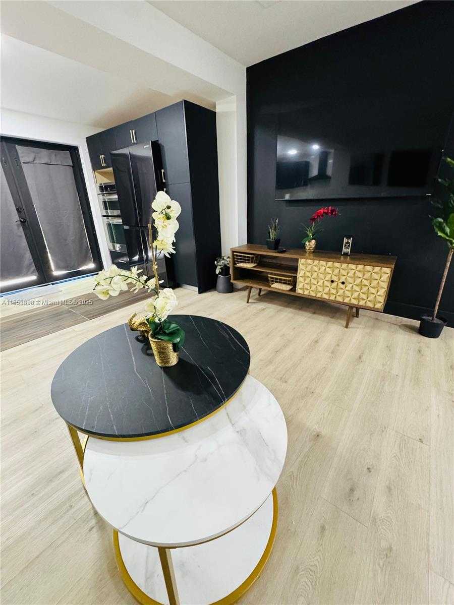 Small Image of 2723 SOUTH WEST 13TH ST, Miami Number 5
