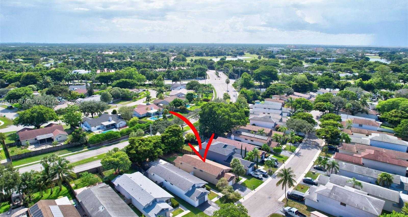 Small Image of 581 LAKESIDE CIR, Sunrise Number 7