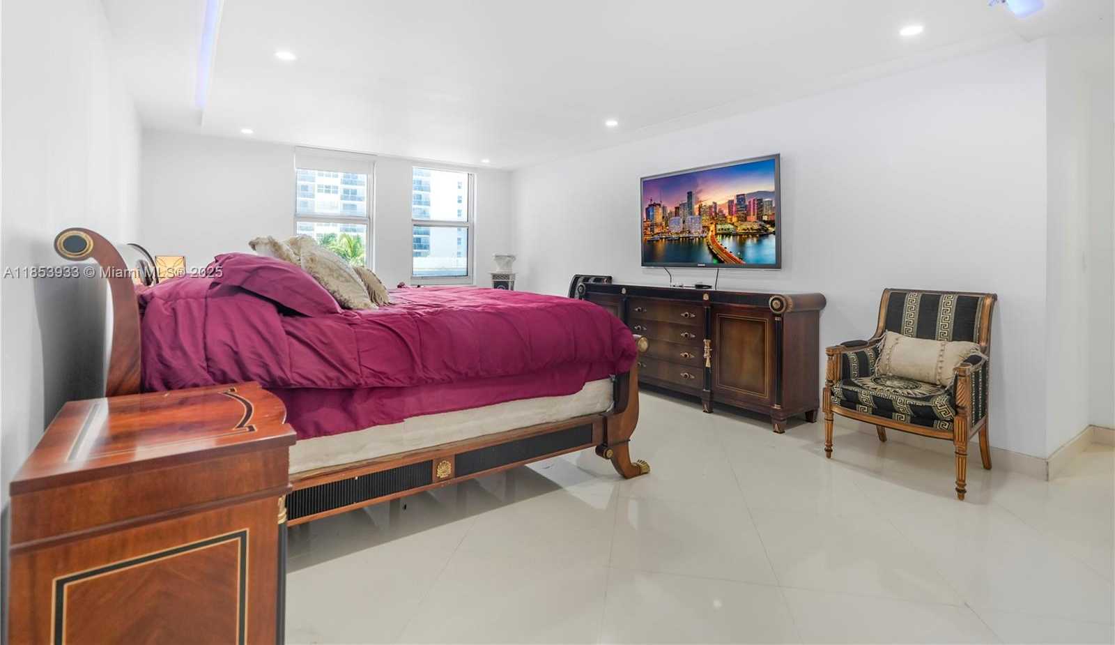 Small Image of 1912 SOUTH OCEAN DR #3D, Hallandale Beach Number 16