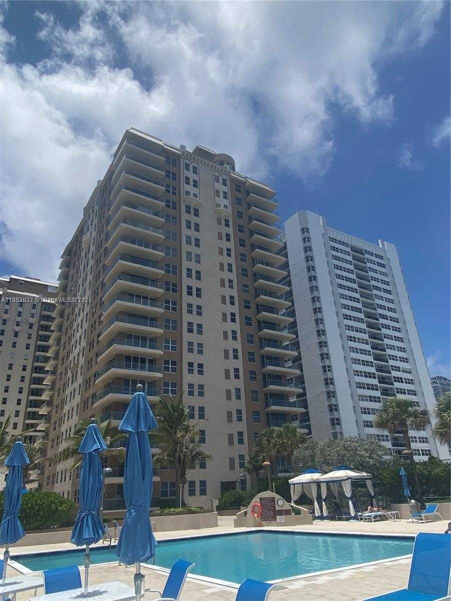 Small Image of 1912 SOUTH OCEAN DR #3D, Hallandale Beach Number 19