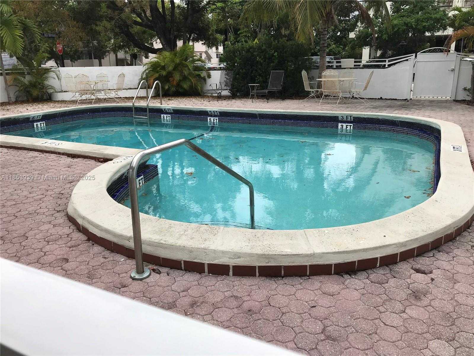 Small Image of 1075 93RD ST #404, Bay Harbor Islands Number 13