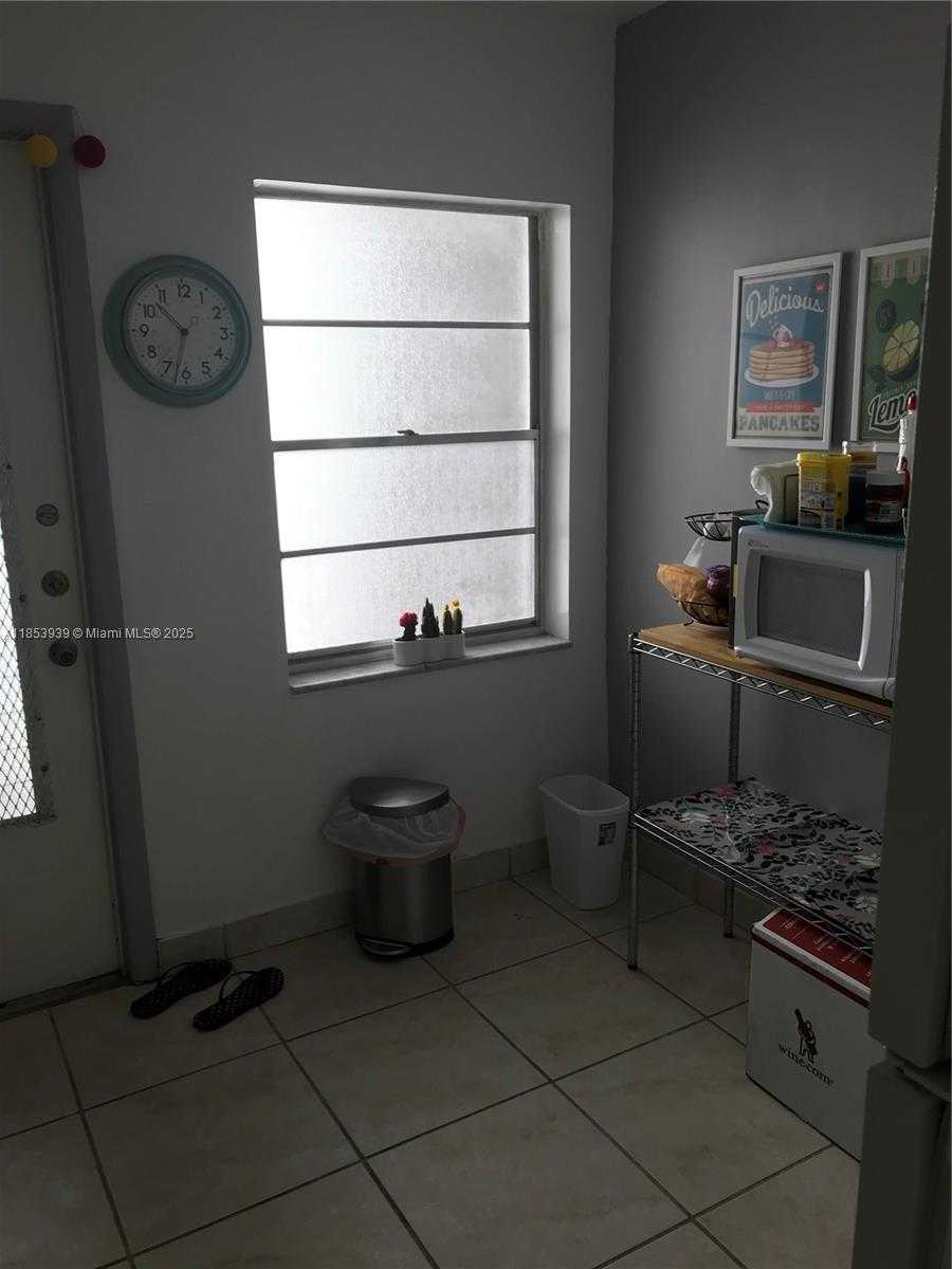 Small Image of 1075 93RD ST #404, Bay Harbor Islands Number 9