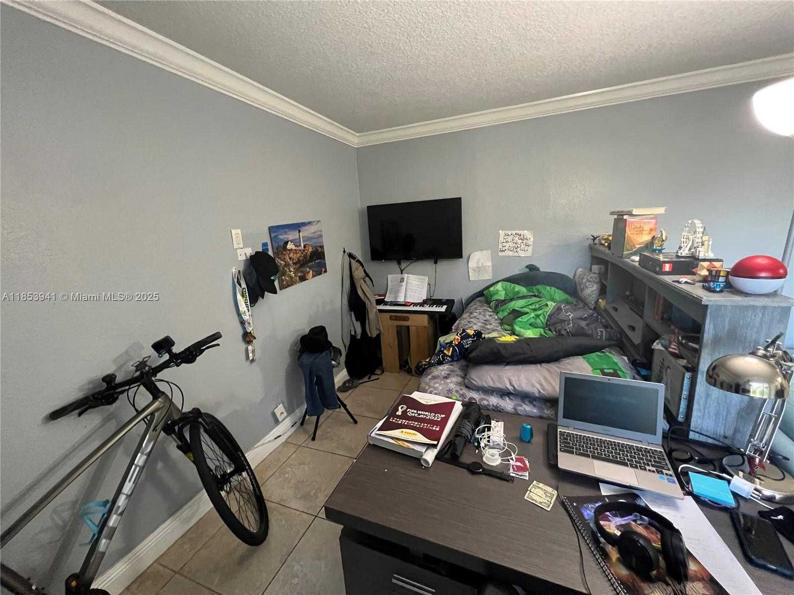 Small Image of 5231 GENEVA WAY #303, Doral Number 16