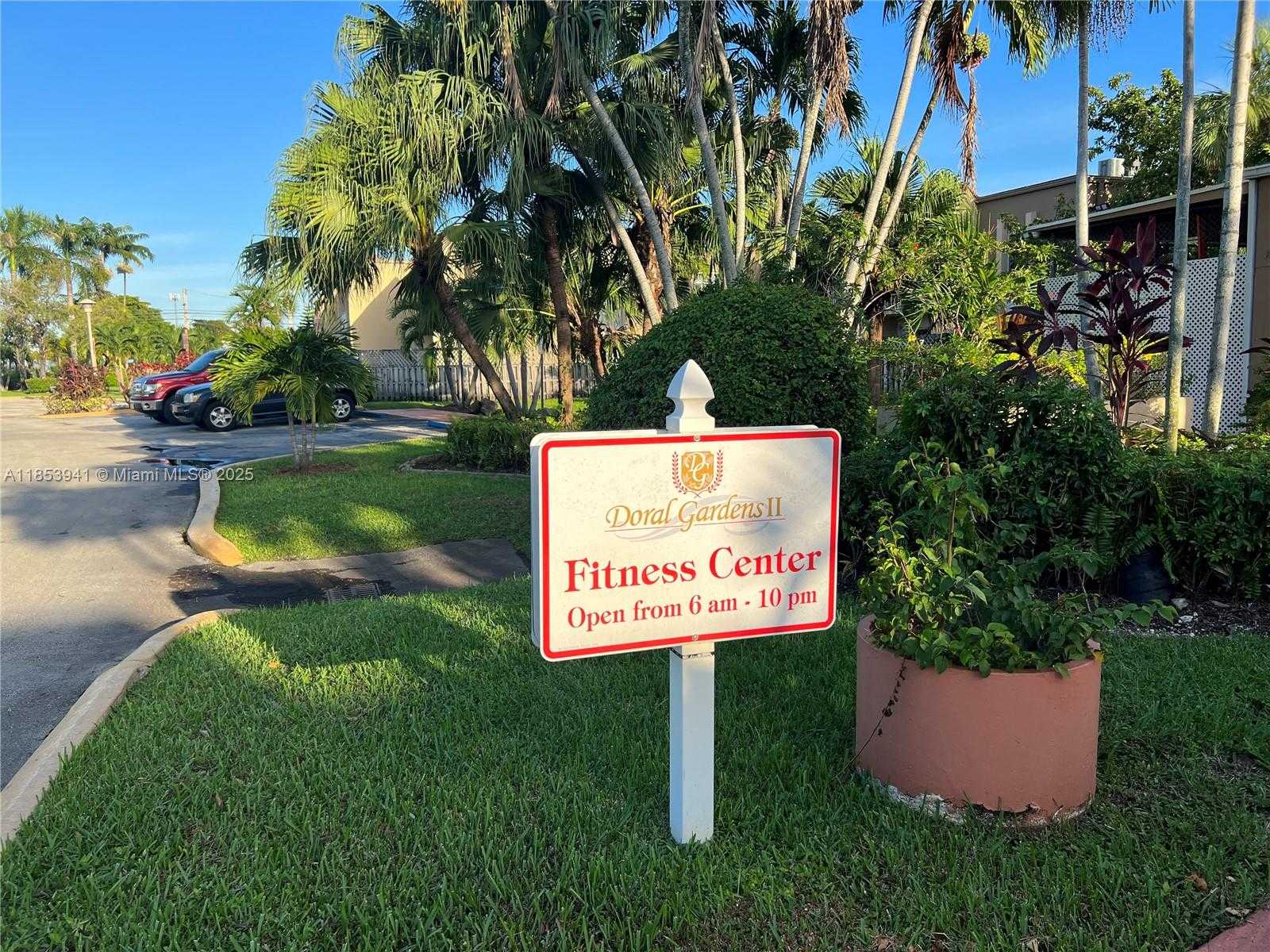 Small Image of 5231 GENEVA WAY #303, Doral Number 40