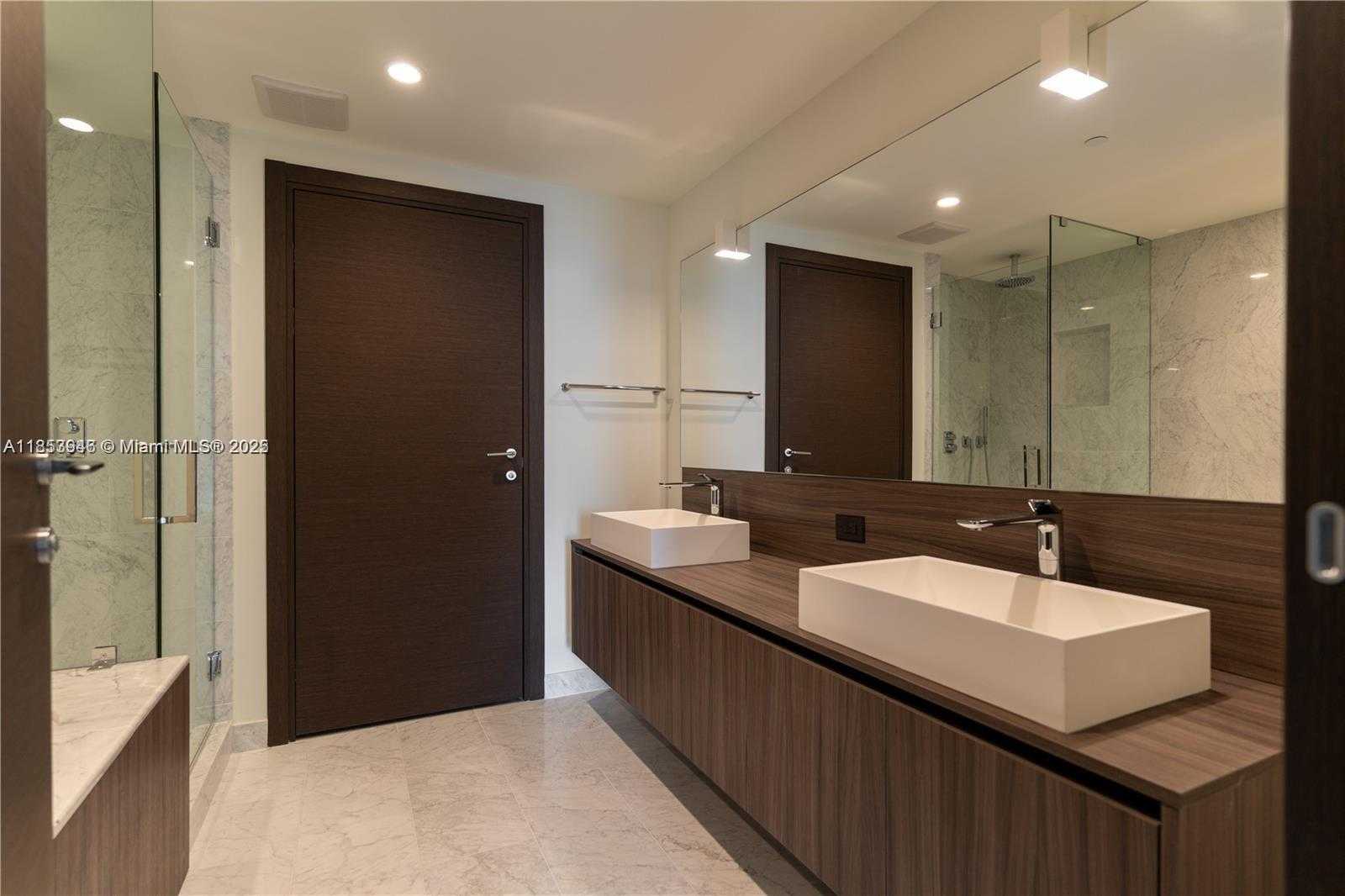 Small Image of 1000 BRICKELL PLZ #4703, Miami Number 9