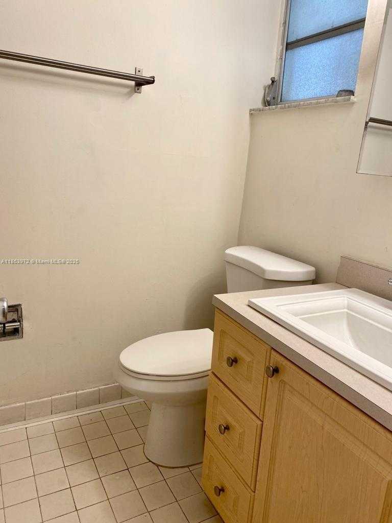 Small Image of 8810 FONTAINEBLEAU BLVD #214, Miami Number 19