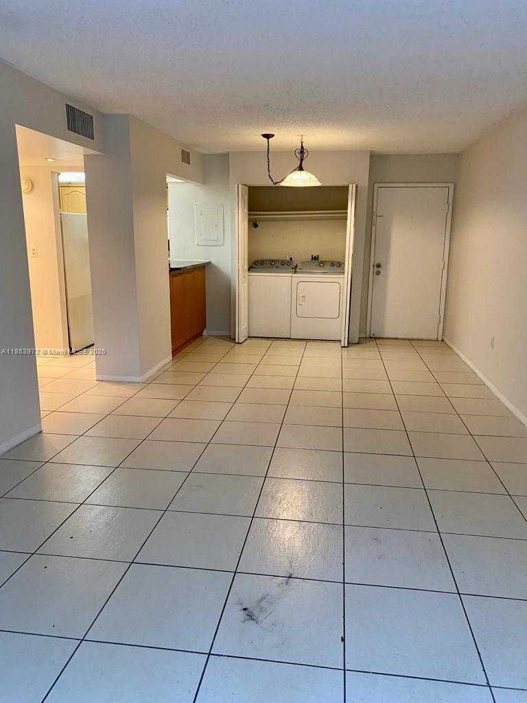 Small Image of 8810 FONTAINEBLEAU BLVD #214, Miami Number 3