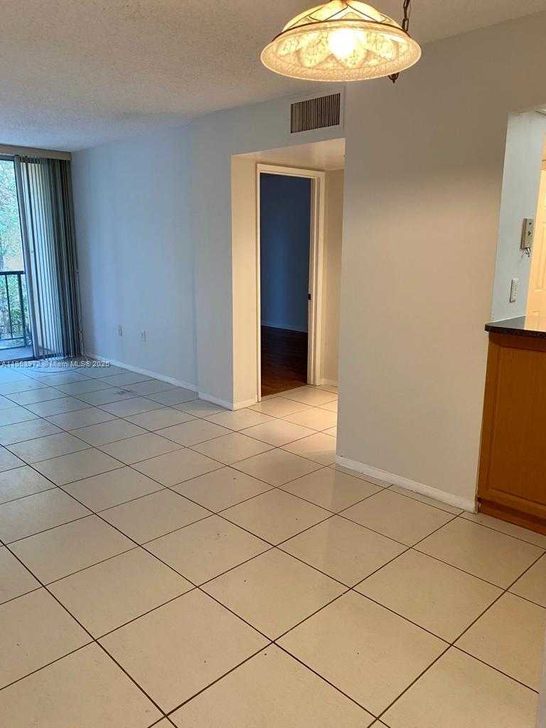 Small Image of 8810 FONTAINEBLEAU BLVD #214, Miami Number 4