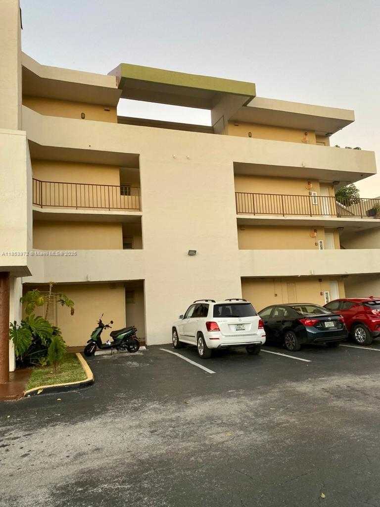 Small Image of 8810 FONTAINEBLEAU BLVD #214, Miami Number 6