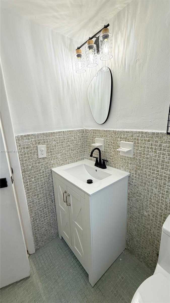 Small Image of 2498 SOUTH WEST 17TH AVE #4105, Miami Number 24