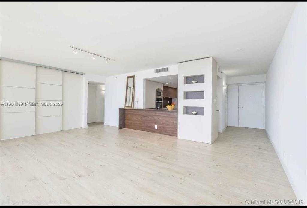 Small Image of 7601 EAST TREASURE DR #707, North Bay Village Number 12