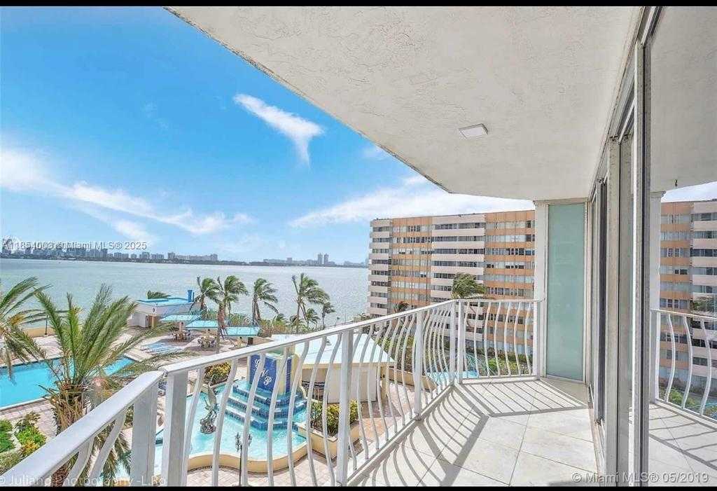 Small Image of 7601 EAST TREASURE DR #707, North Bay Village Number 19